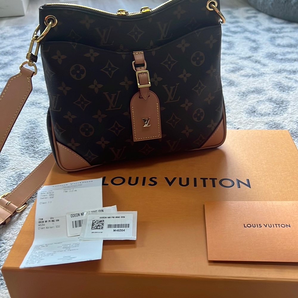 Louis Vuitton Odeon Measurements Height 9” Width 10” 3” Deep